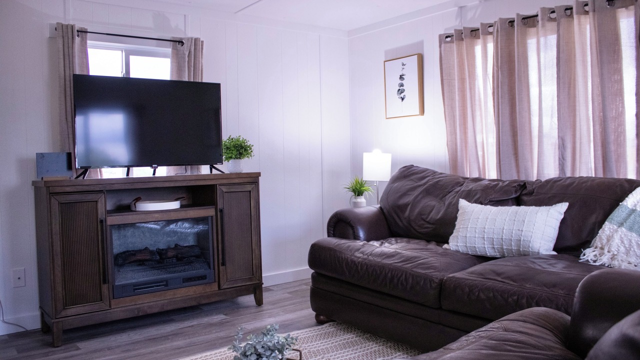 Photo of Livingroom in Encampment