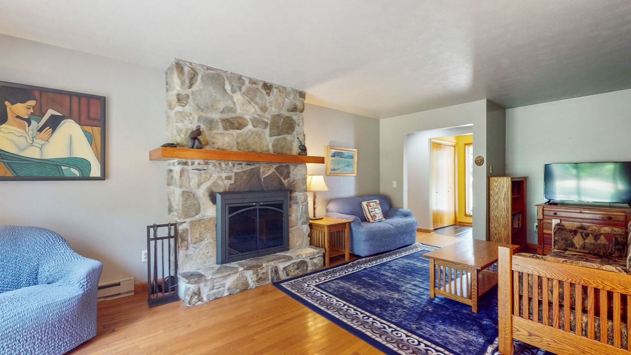 Photo of Livingroom in Bradford