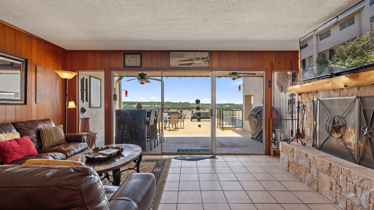 Photo of Livingroom in Briarcliff