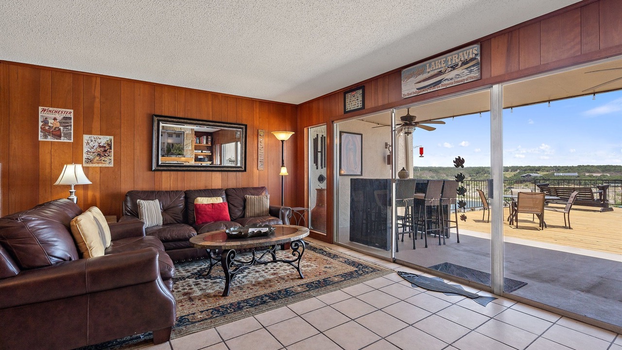 Photo of Livingroom in Briarcliff