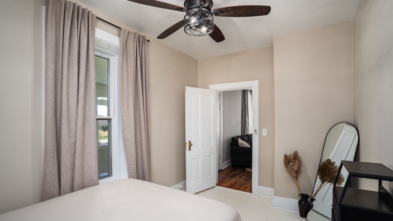 Photo of Bedroom in Lawrence