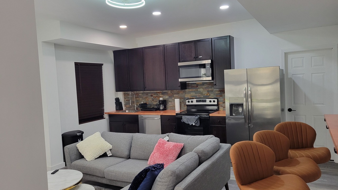 Photo of Livingroom in Elizabeth