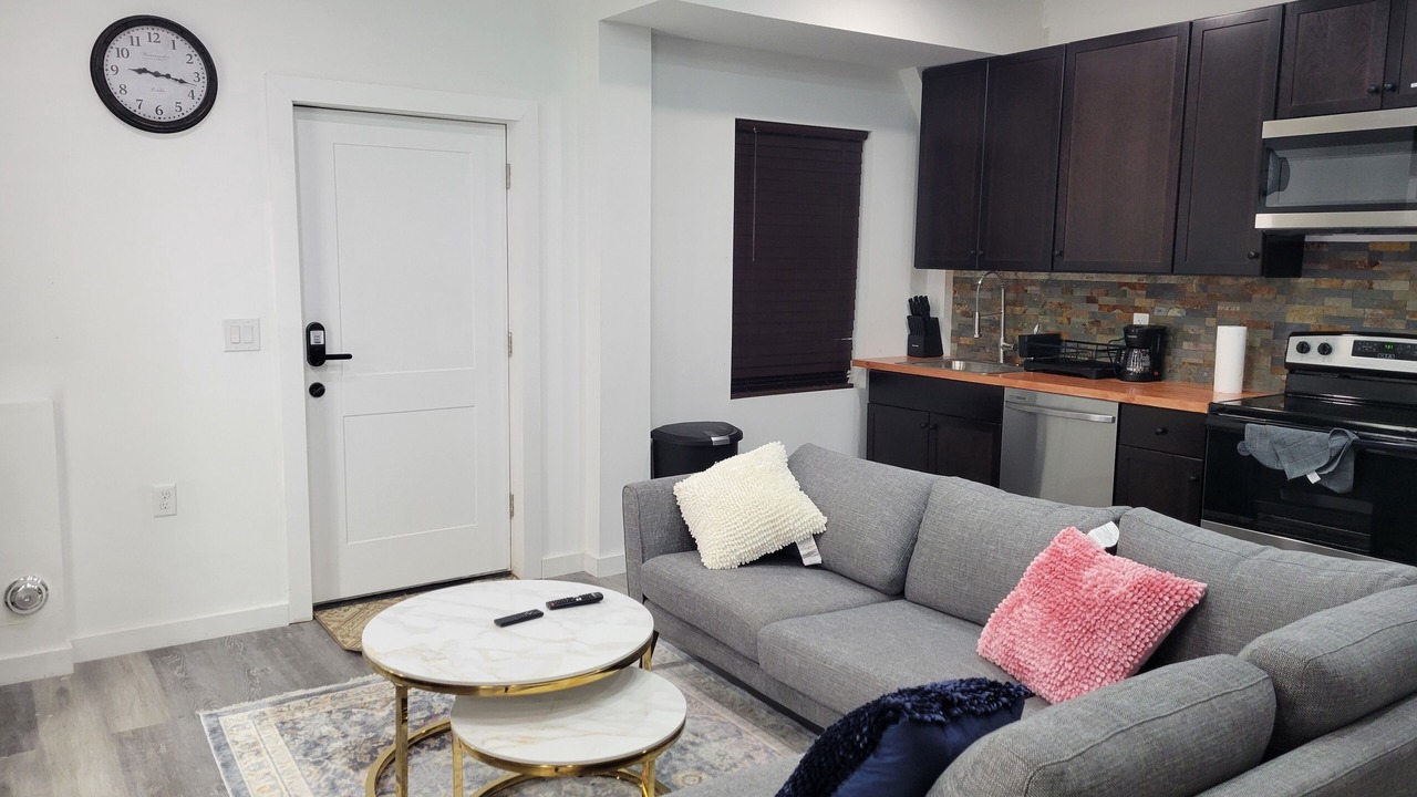 Photo of Livingroom in Elizabeth