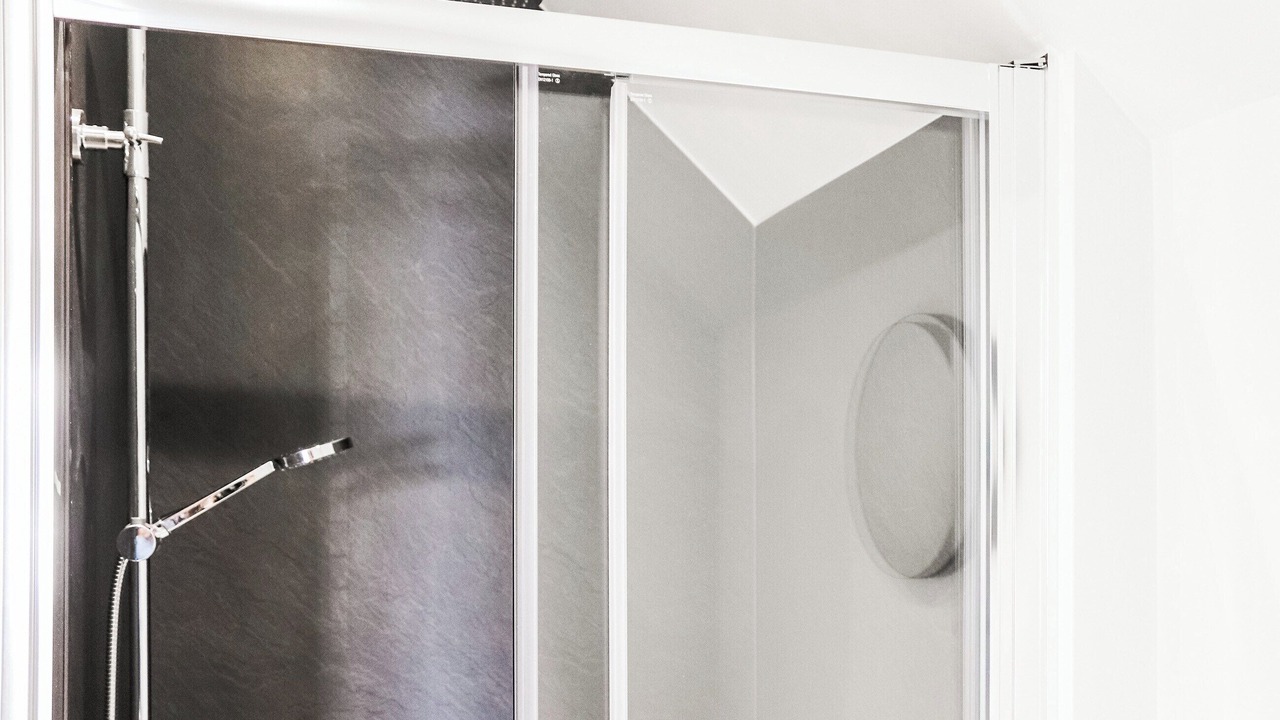 Photo of Bathroom in Bont Newydd