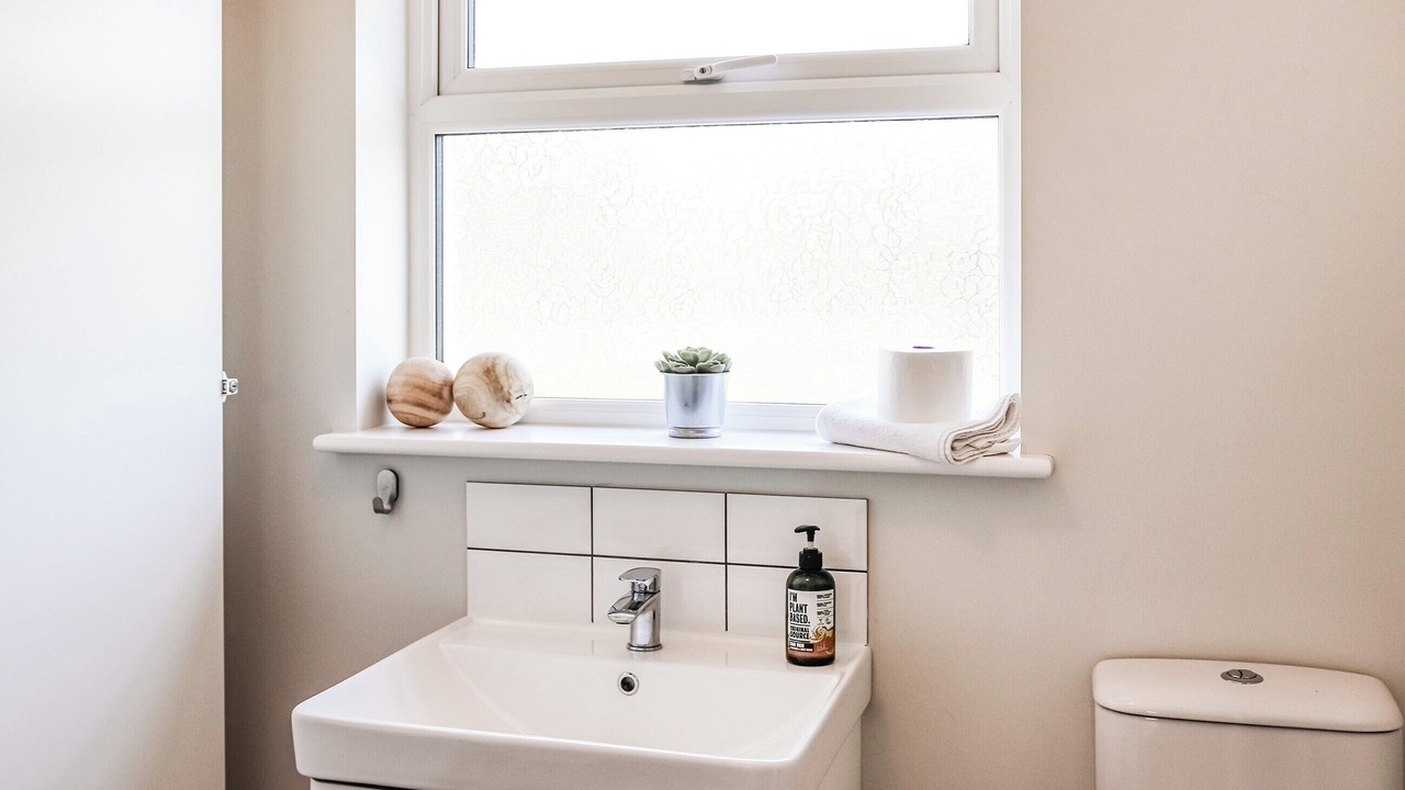 Photo of Bathroom in Bont Newydd