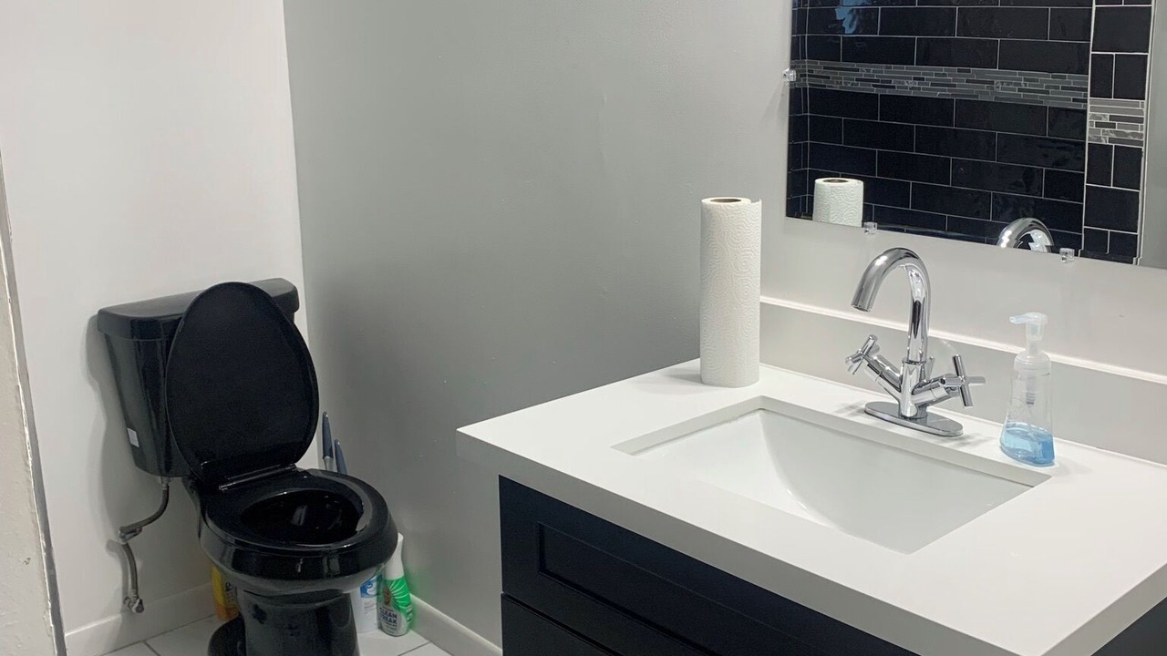 Photo of Bathroom in Pahokee