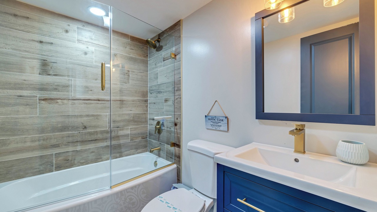 Photo of Bathroom in Briar Crest Woods