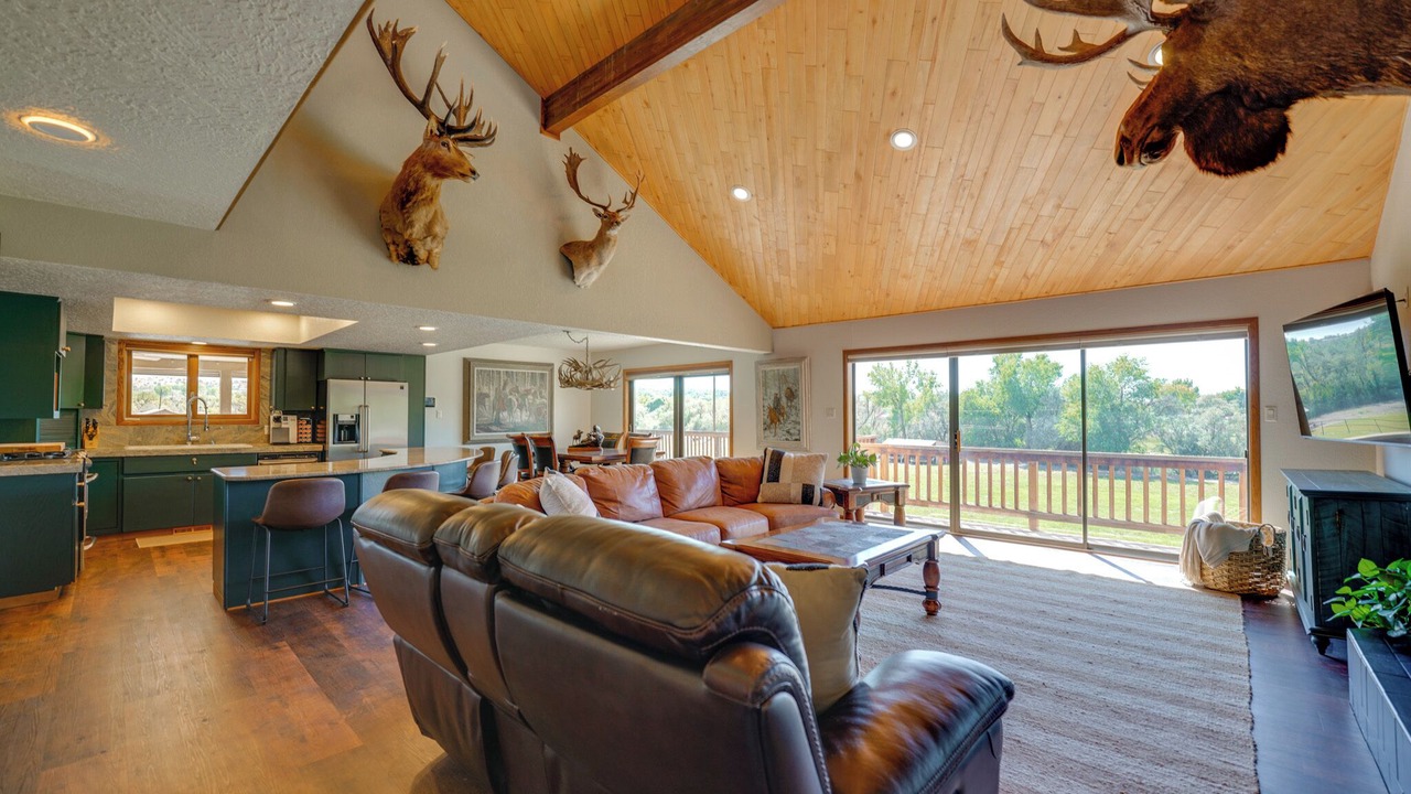 Photo of Livingroom in Flora Vista