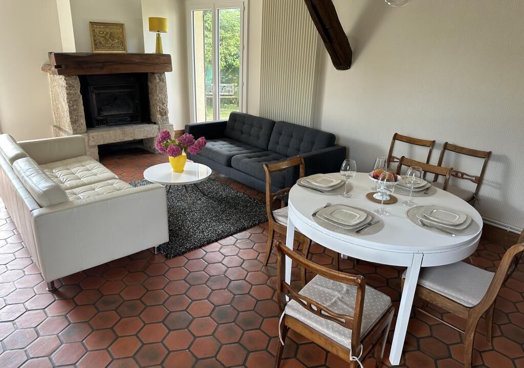 Photo of Livingroom in Saint-Regnobert-de-la-Cote-de-Nacre