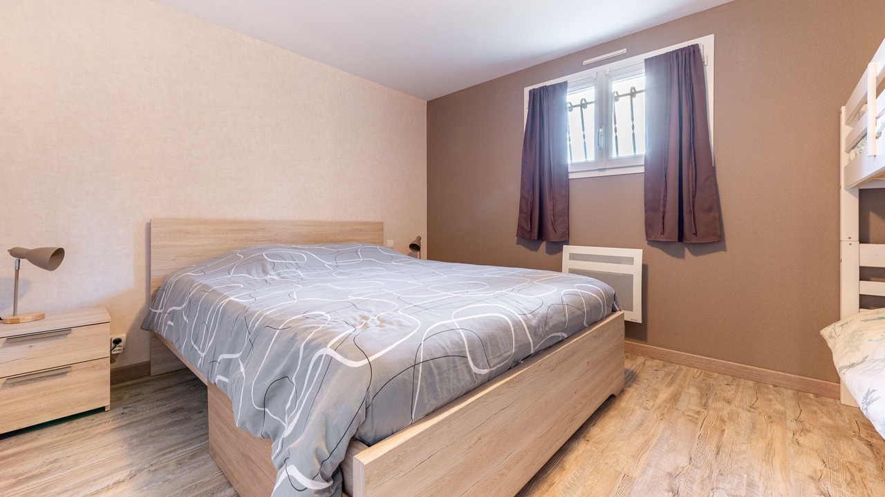 Photo of Bedroom in Lucon