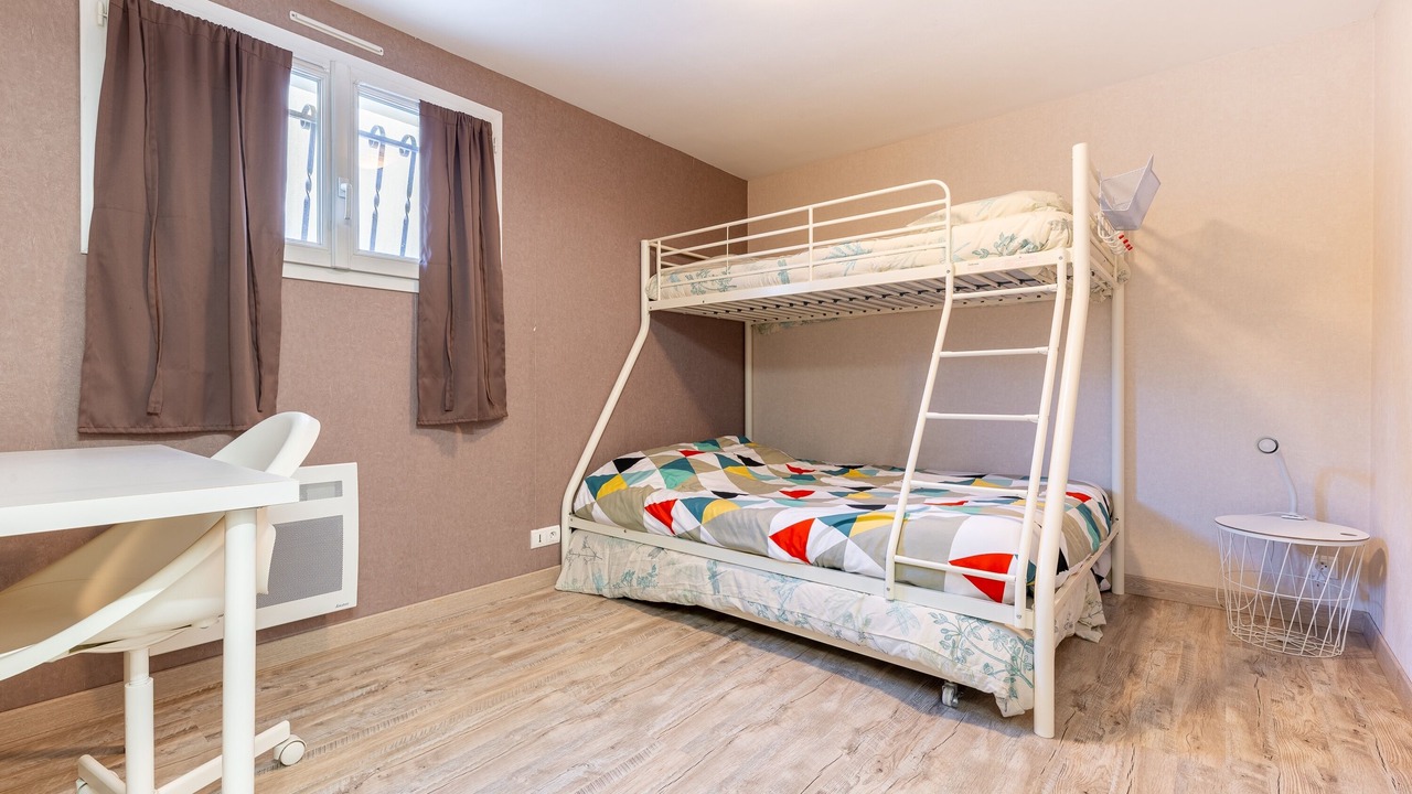 Photo of Bedroom in Lucon