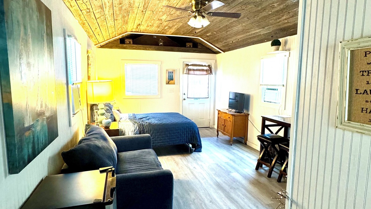 Photo of Bedroom in Quinlan