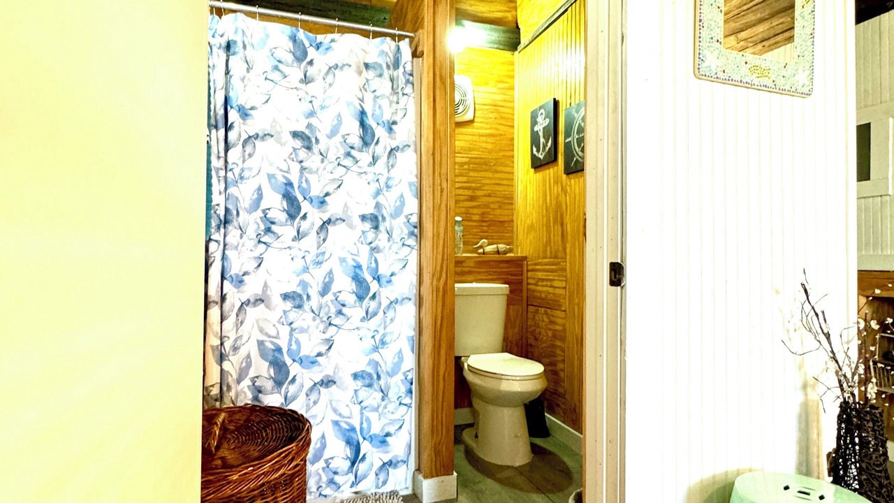 Photo of Bathroom in Quinlan