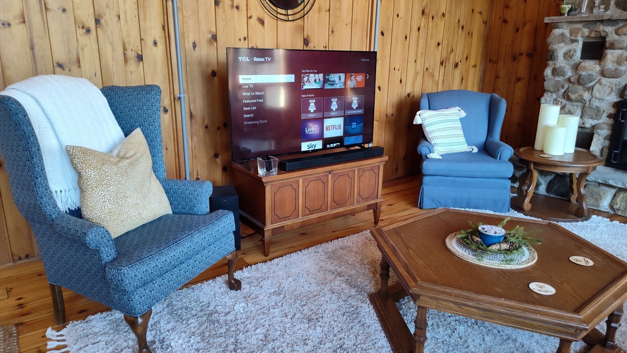 Photo of Livingroom in Alton