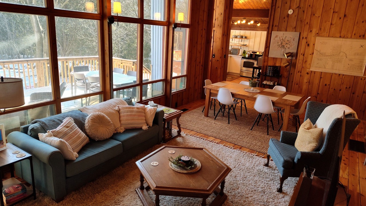 Photo of Livingroom in Alton