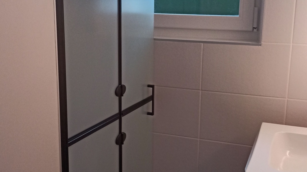 Photo of Bathroom in Neuvy-le-Roi