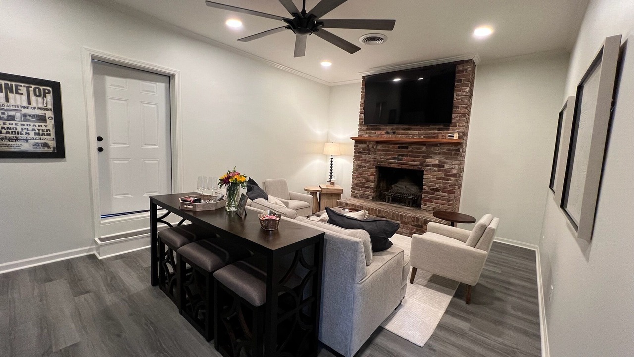 Photo of Livingroom in Starkville
