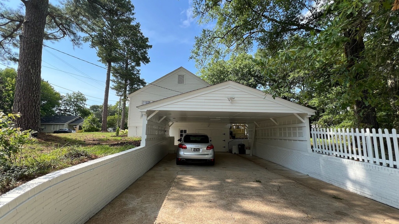 Photo of Outdoor in Starkville