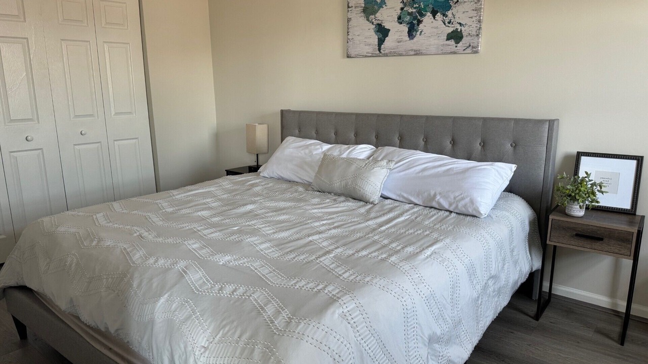 Photo of Bedroom in East Garfield Park