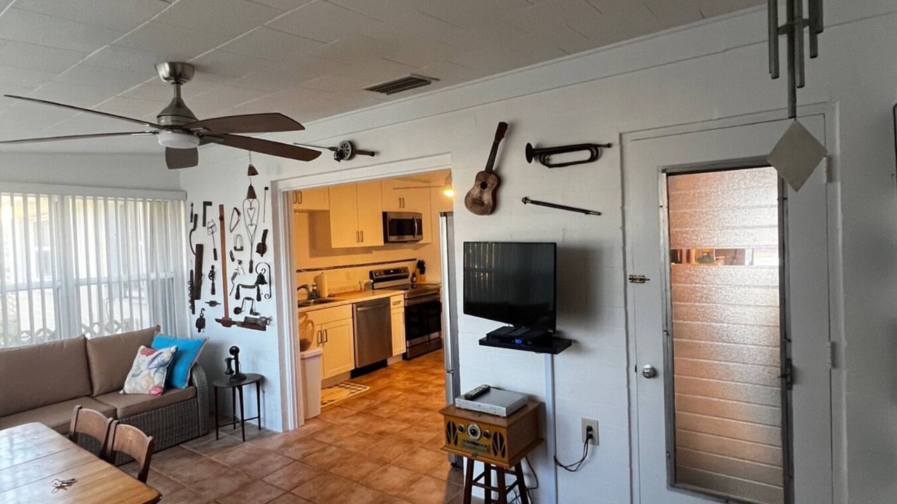 Photo of Livingroom in Ocean Breeze Estates