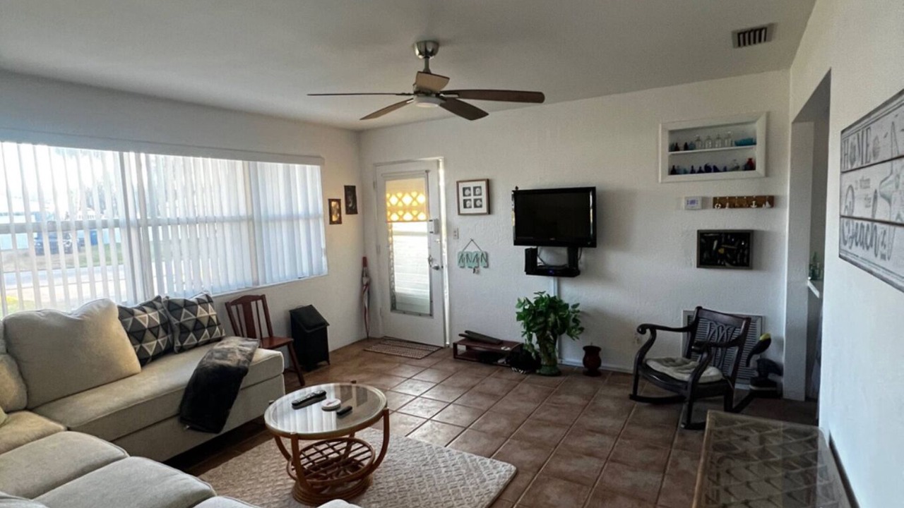 Photo of Livingroom in Ocean Breeze Estates