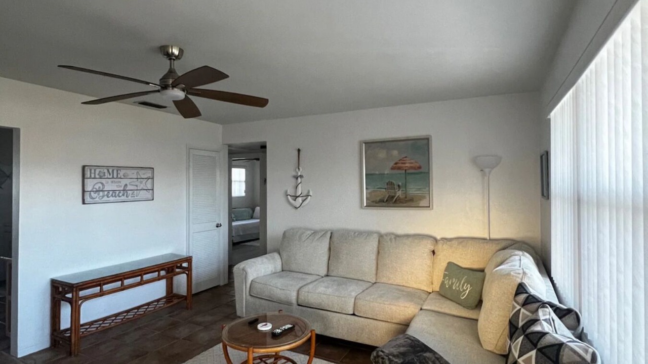 Photo of Livingroom in Ocean Breeze Estates