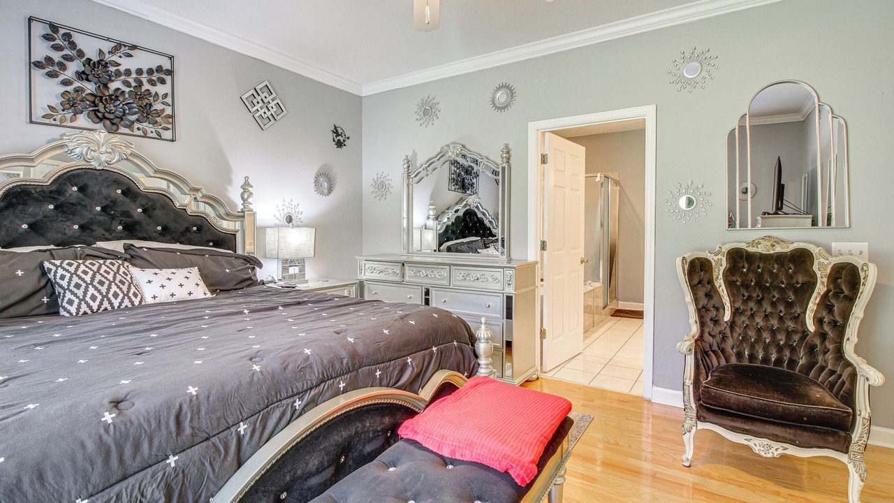 Photo of Bedroom in Richmond Hill