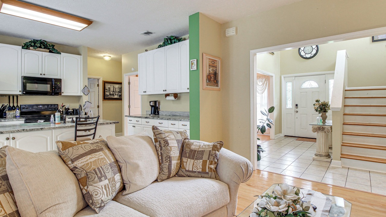 Photo of Livingroom in Richmond Hill