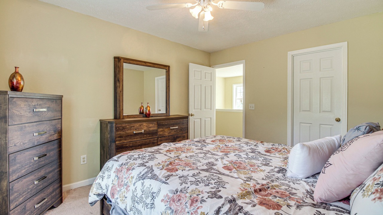 Photo of Bedroom in Richmond Hill