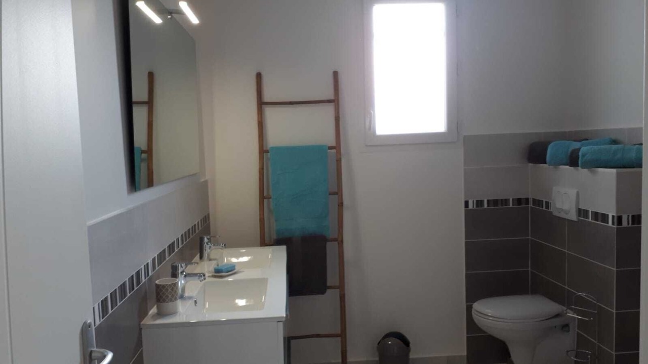 Photo of Bathroom in Montluel