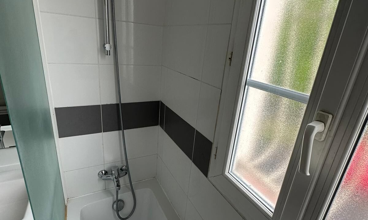 Photo of Bathroom in Arcueil