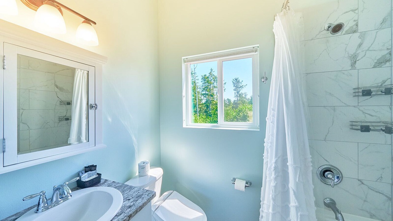 Photo of Bathroom in Ocean Park