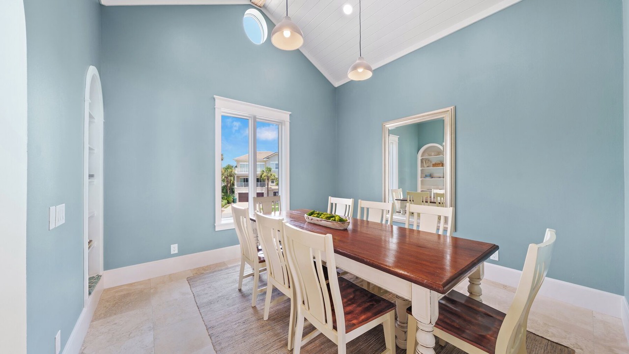 Photo of Others in Avalon Beach Estates