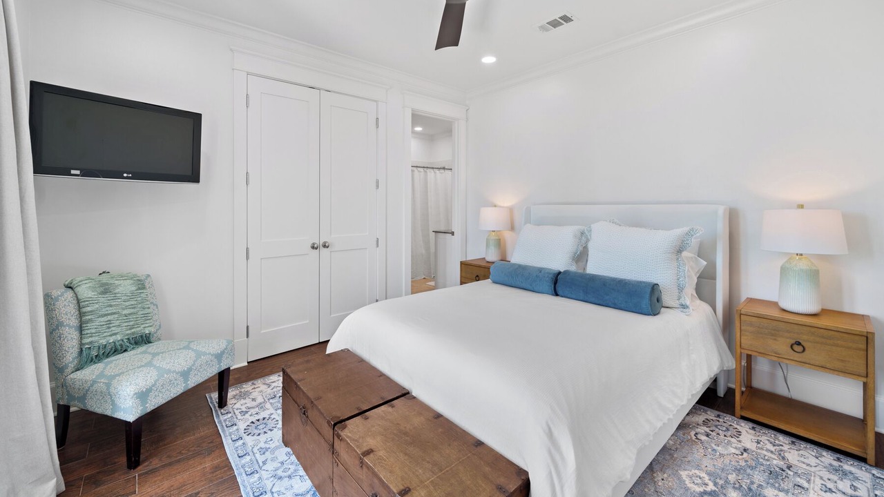 Photo of Bedroom in Avalon Beach Estates