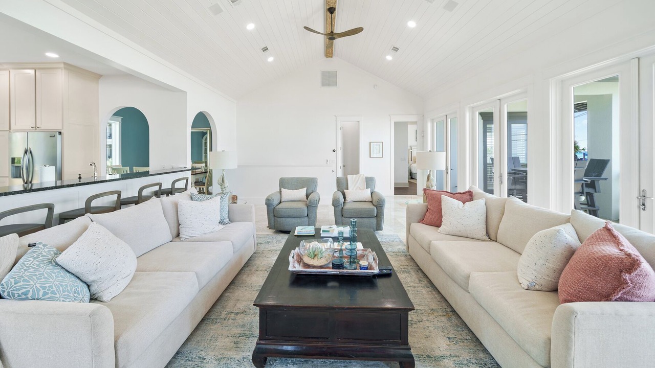 Photo of Livingroom in Avalon Beach Estates