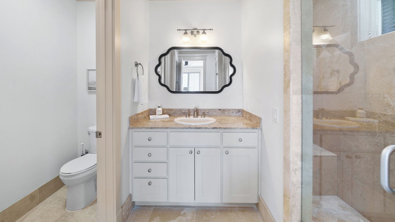 Photo of Bathroom in Avalon Beach Estates