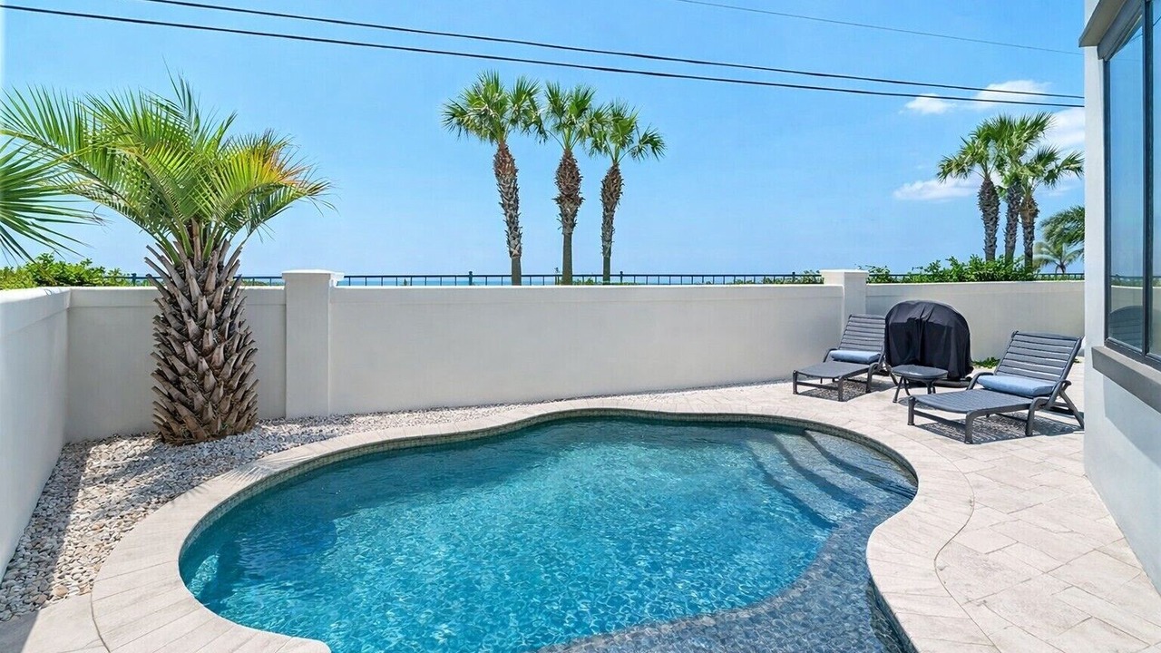 Photo of Outdoor in Avalon Beach Estates