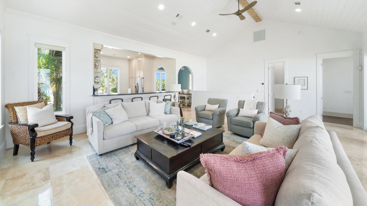 Photo of Livingroom in Avalon Beach Estates