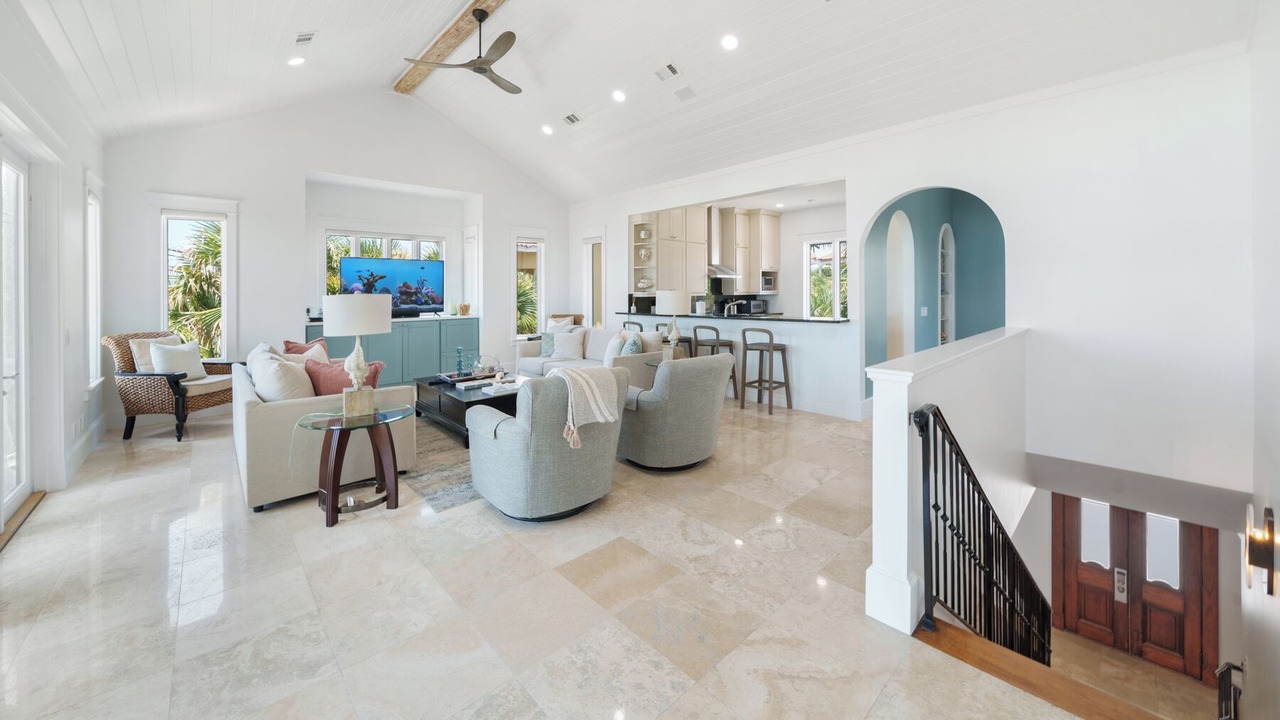 Photo of Livingroom in Avalon Beach Estates