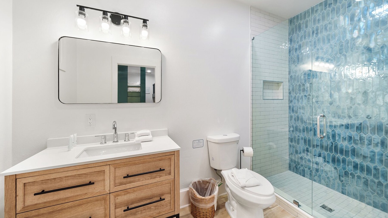 Photo of Bathroom in Avalon Beach Estates