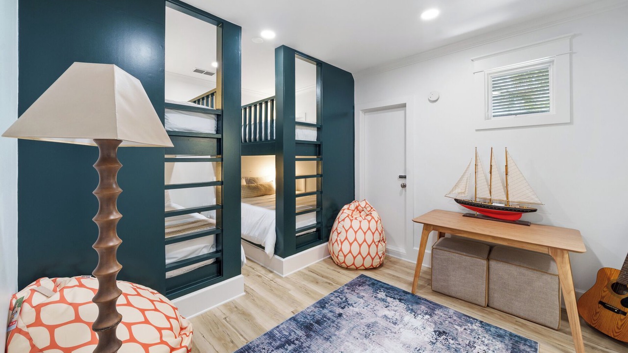 Photo of Bedroom in Avalon Beach Estates