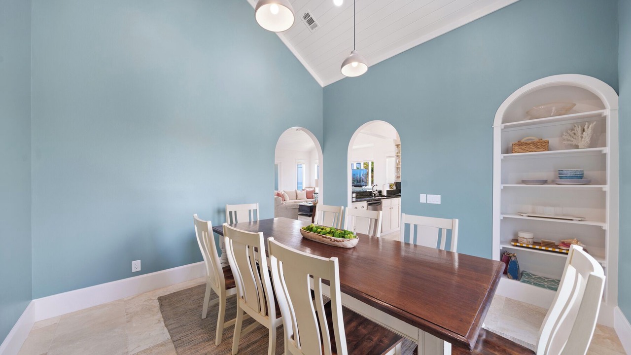 Photo of Others in Avalon Beach Estates