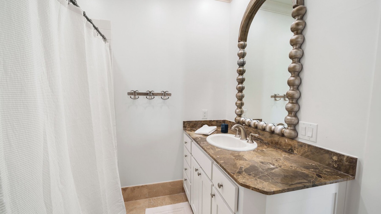 Photo of Bathroom in Avalon Beach Estates