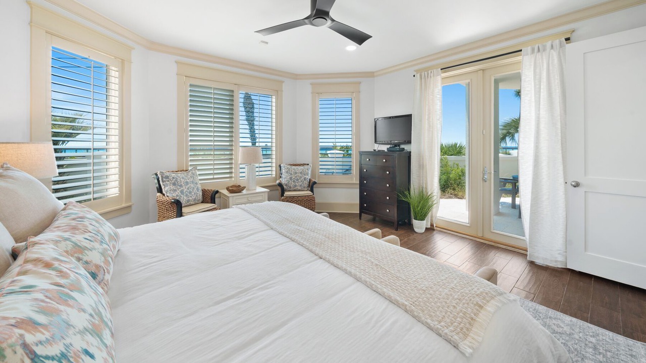 Photo of Bedroom in Avalon Beach Estates