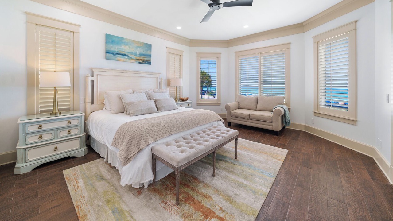 Photo of Bedroom in Avalon Beach Estates