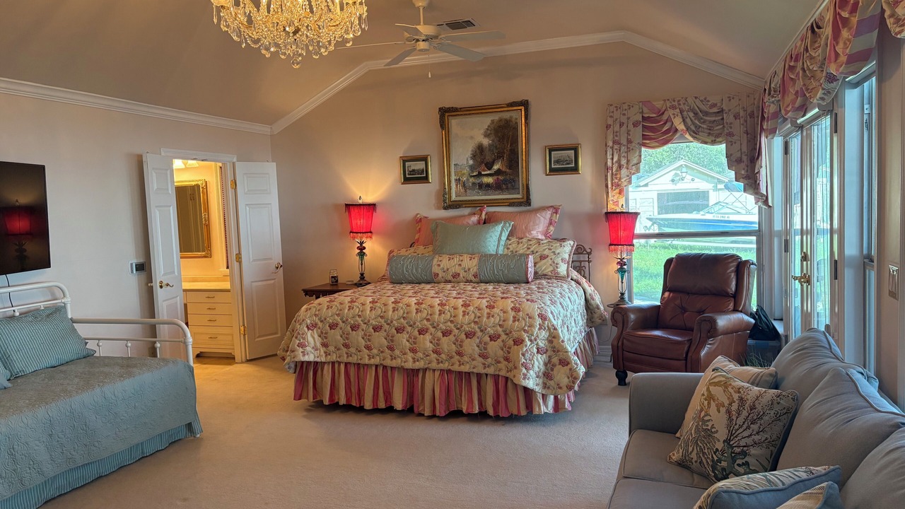 Photo of Bedroom in Silver Creek Village