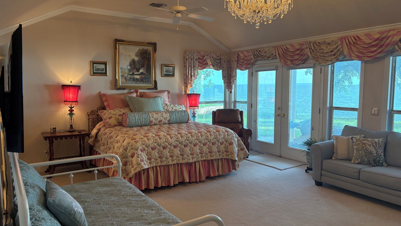 Photo of Bedroom in Silver Creek Village