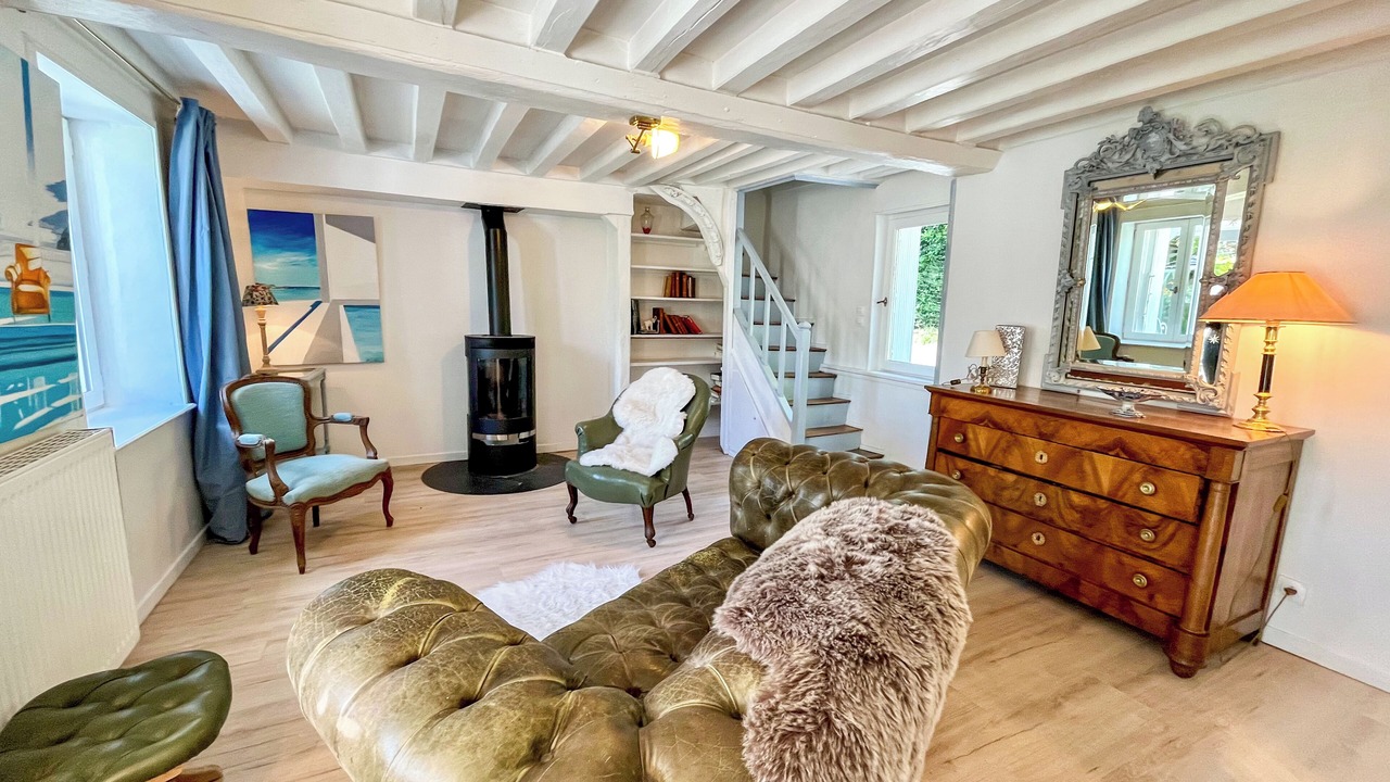 Photo of Livingroom in Courtonne-la-Meurdrac