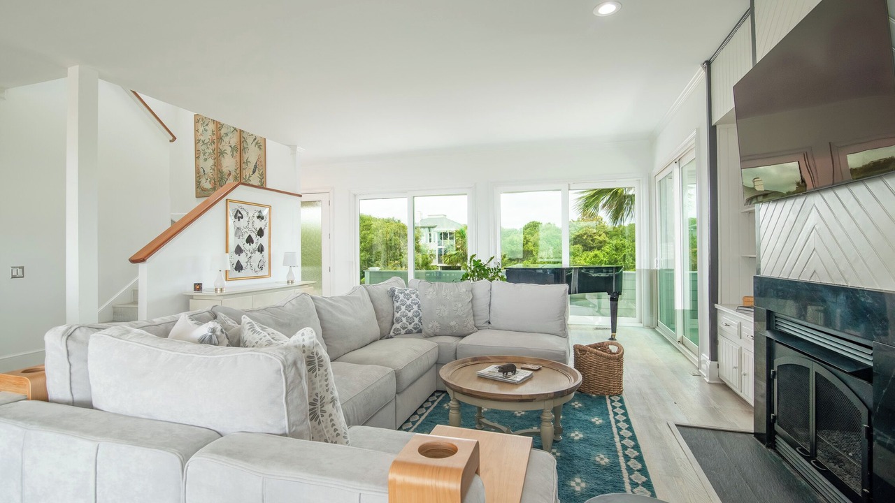 Photo of Livingroom in Debordieu Colony
