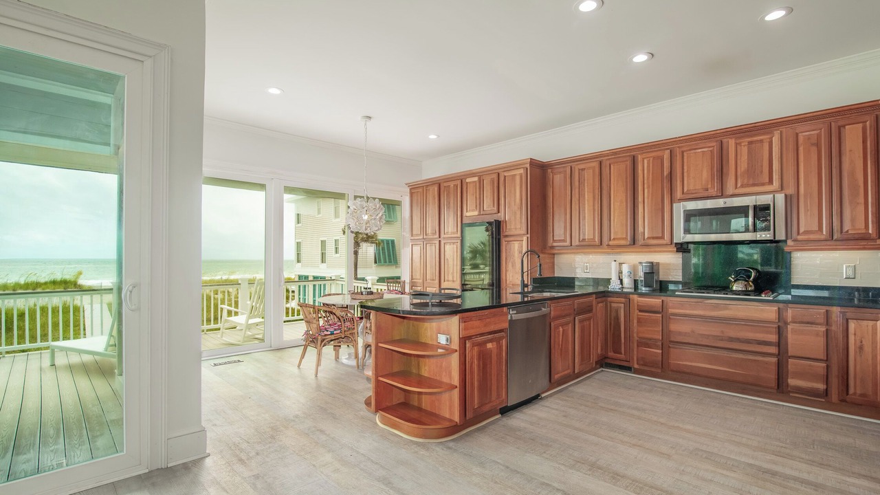 Photo of Kitchen in Debordieu Colony